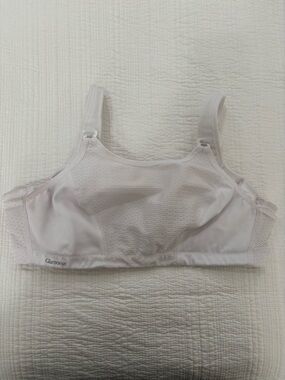 Glamorise White Support Bra with Breathable Panels